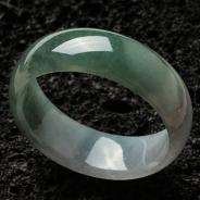 糯冰种晴水缅甸翡翠手镯（58mm）
