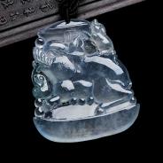 冰玻种略飘花缅甸翡翠金猪送福挂件