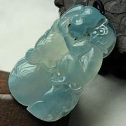 冰种晴水缅甸翡翠灵猴献寿挂件
