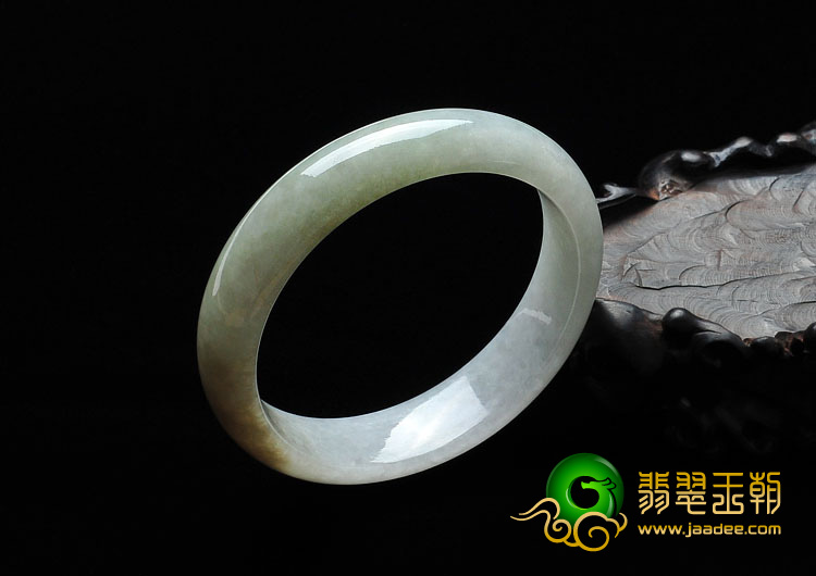 糯冰种晴水缅甸翡翠A货手镯（57.9mm）