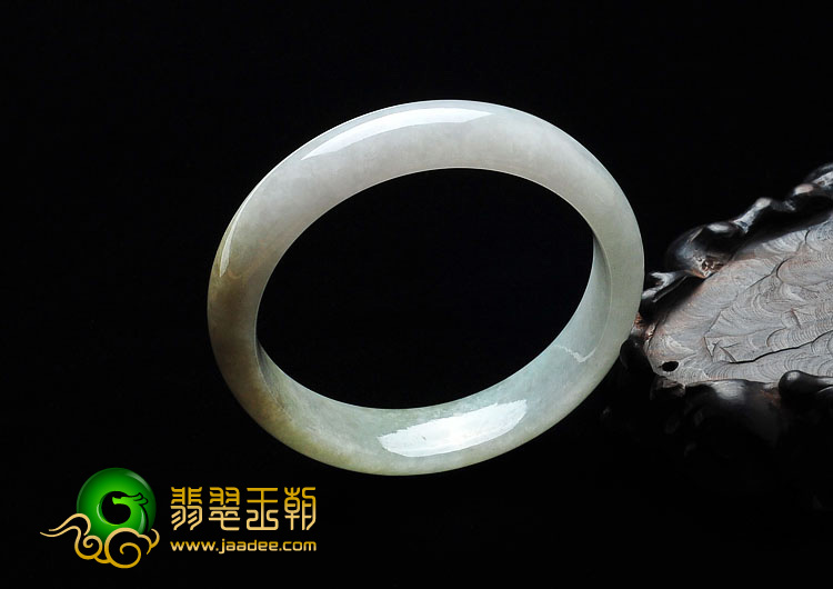 糯冰种晴水缅甸翡翠A货手镯（57.9mm）