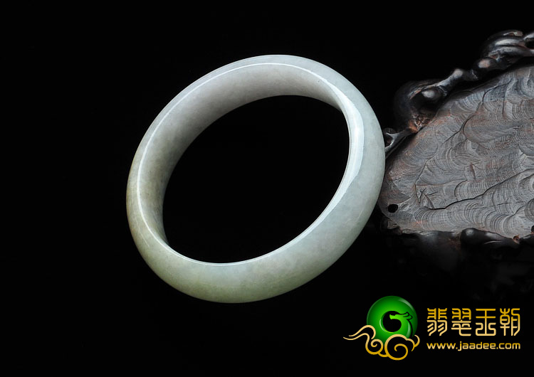 糯冰种晴水缅甸翡翠A货手镯（57.9mm）