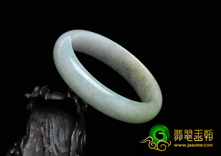 糯冰种晴水缅甸翡翠A货手镯（57.9mm）
