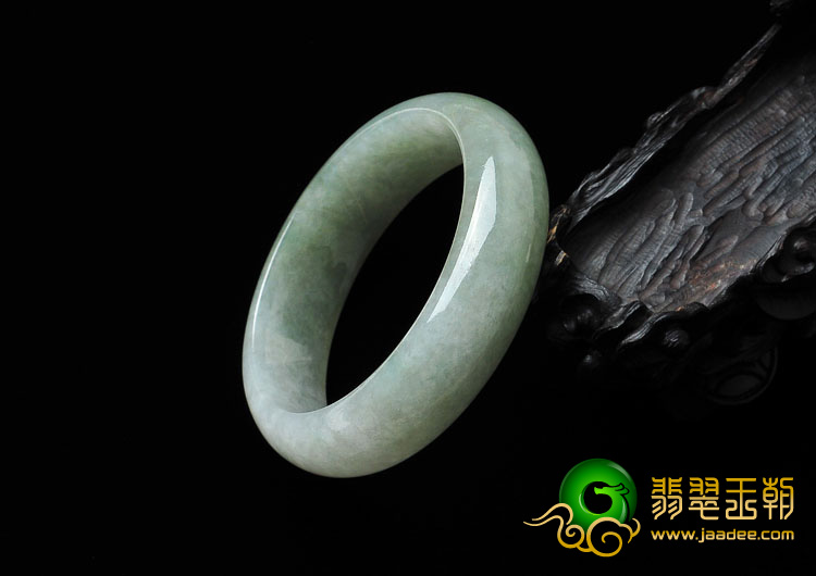 糯冰种晴水缅甸翡翠A货手镯（55.3mm）