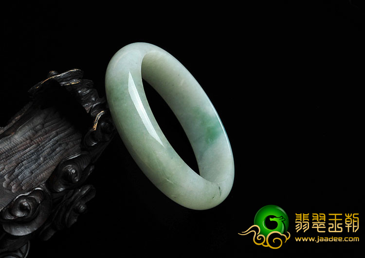糯冰种晴水缅甸翡翠A货手镯（57.8mm）
