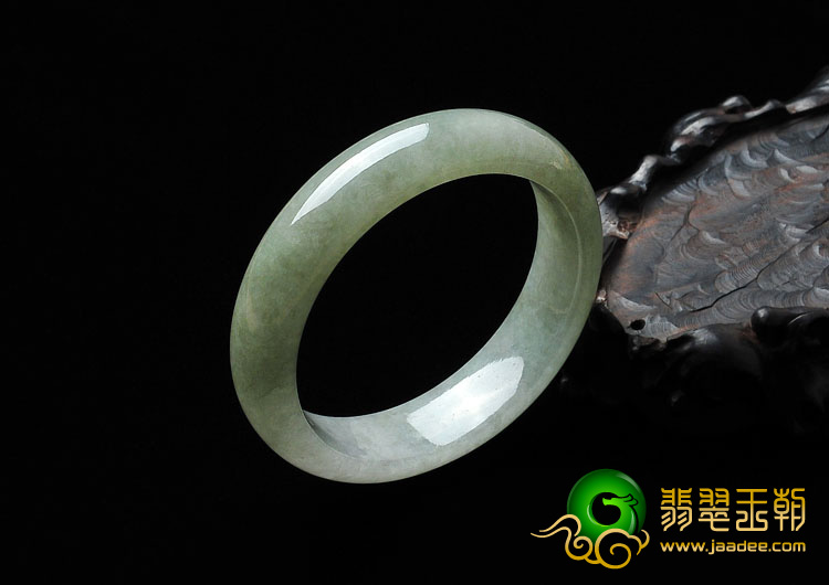 糯冰种晴水缅甸翡翠A货手镯（55.2mm）
