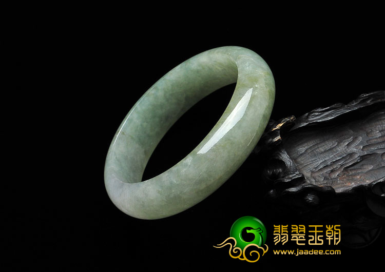 糯冰种晴水缅甸翡翠A货手镯（55.2mm）