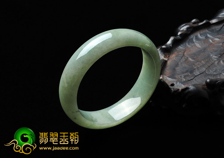 糯冰种晴水缅甸翡翠A货手镯（52.4mm）