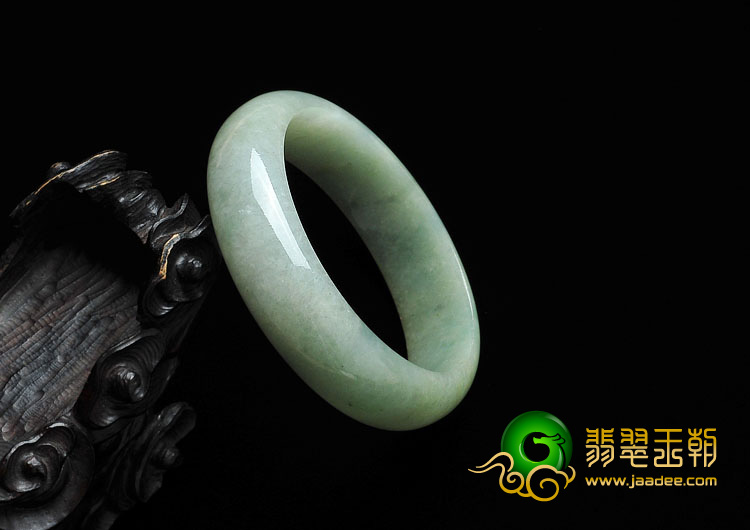 糯冰种晴水缅甸翡翠A货手镯（52.4mm）