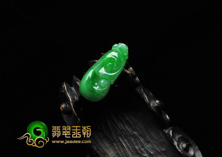 冰种阳绿缅甸翡翠A货如意挂件