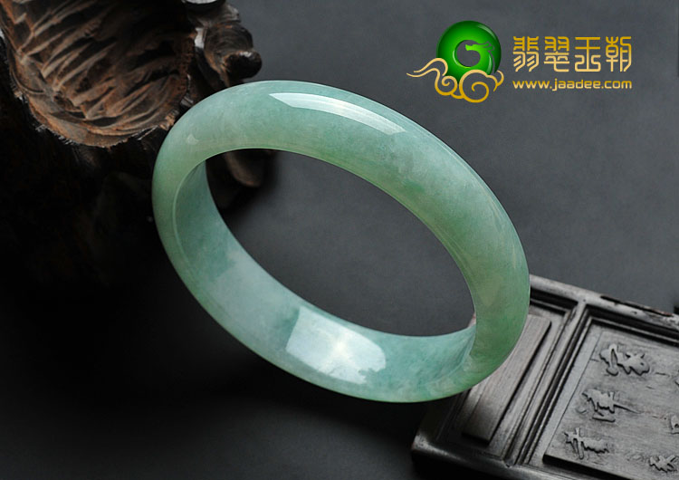 糯冰种豆色缅甸翡翠A货手镯（56.8mm）