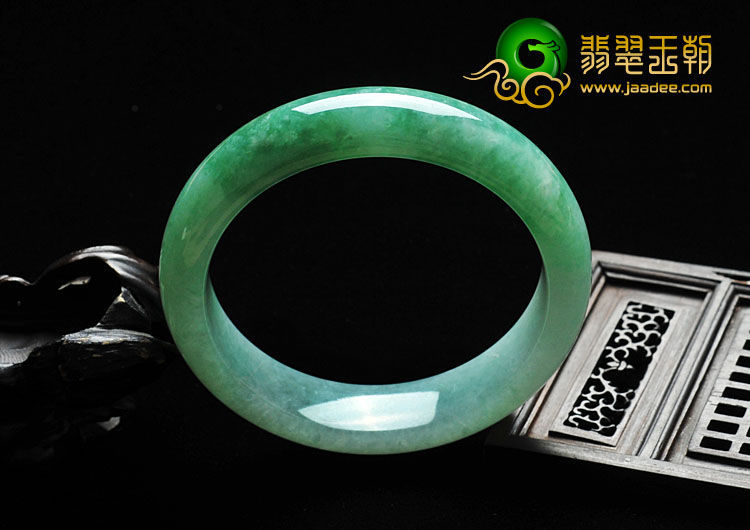 糯冰种阳豆色缅甸翡翠A货手镯（58.7mm）