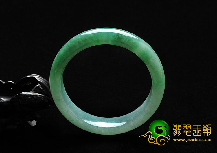 糯冰种阳豆色缅甸翡翠A货手镯（58.7mm）