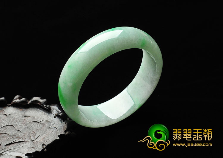 糯冰种翠色缅甸翡翠A货手镯（59.7mm）