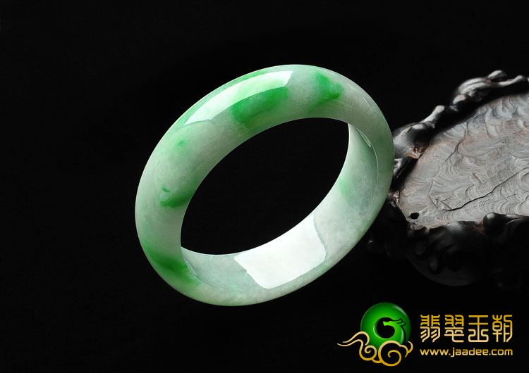 糯冰种翠色缅甸翡翠A货手镯（59.7mm）
