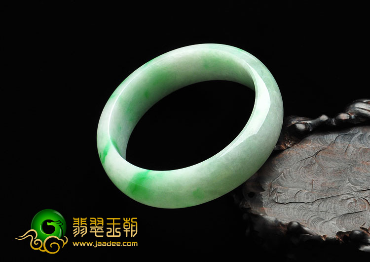 糯冰种翠色缅甸翡翠A货手镯（59.7mm）