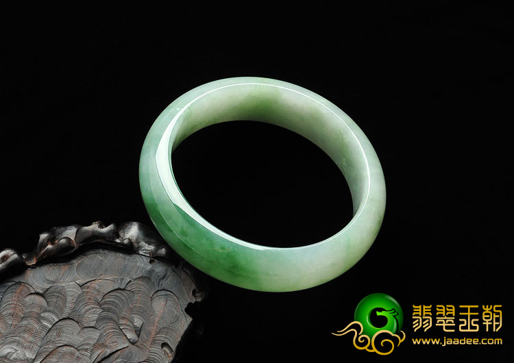 冰种晴水缅甸翡翠A货手镯（56.7mm）