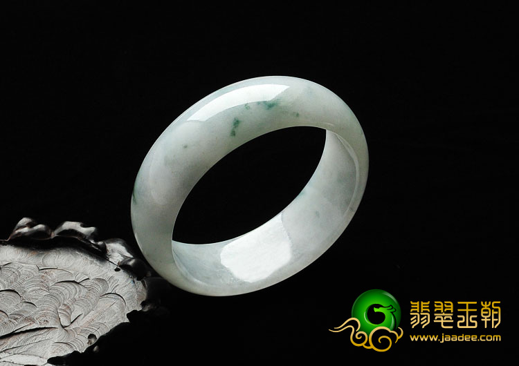 糯冰种飘花缅甸翡翠A货手镯（55.4mm）
