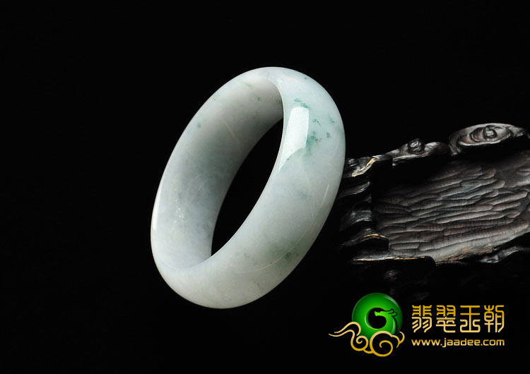 糯冰种飘花缅甸翡翠A货手镯（55.4mm）