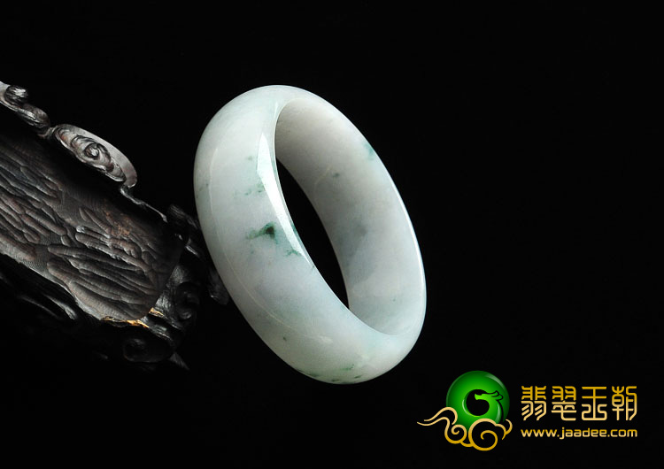 糯冰种飘花缅甸翡翠A货手镯（55.4mm）
