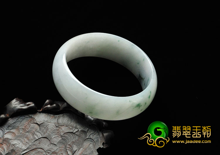 糯冰种飘花缅甸翡翠A货手镯（55.4mm）