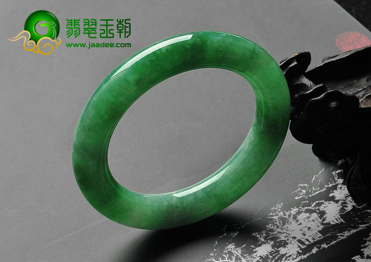 糯冰种翠绿满绿缅甸翡翠A货圆条手镯（53.9mm）