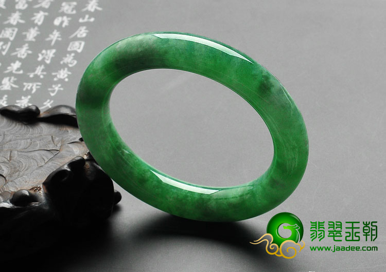 糯冰种翠绿满绿缅甸翡翠A货圆条手镯（53.7mm）