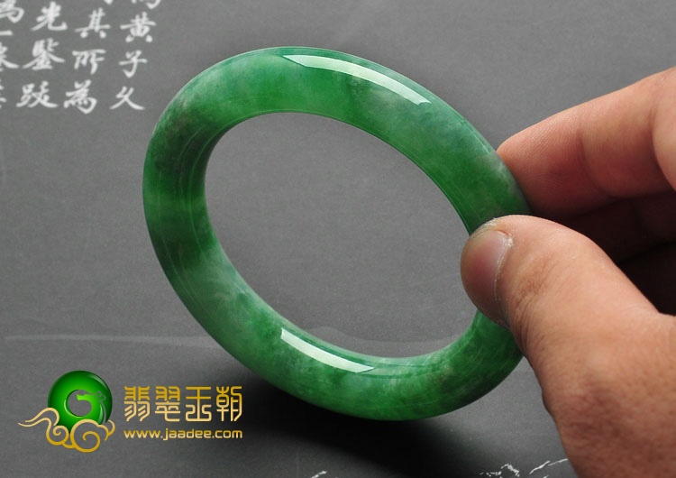 糯冰种翠绿满绿缅甸翡翠A货圆条手镯（53.7mm）