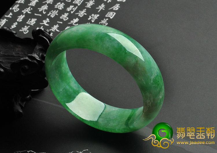 糯冰种翠绿满绿缅甸翡翠A货手镯（57.8mm）