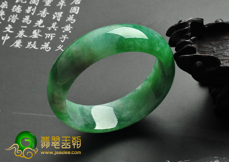 糯冰种翠绿满绿缅甸翡翠A货手镯（57.8mm）