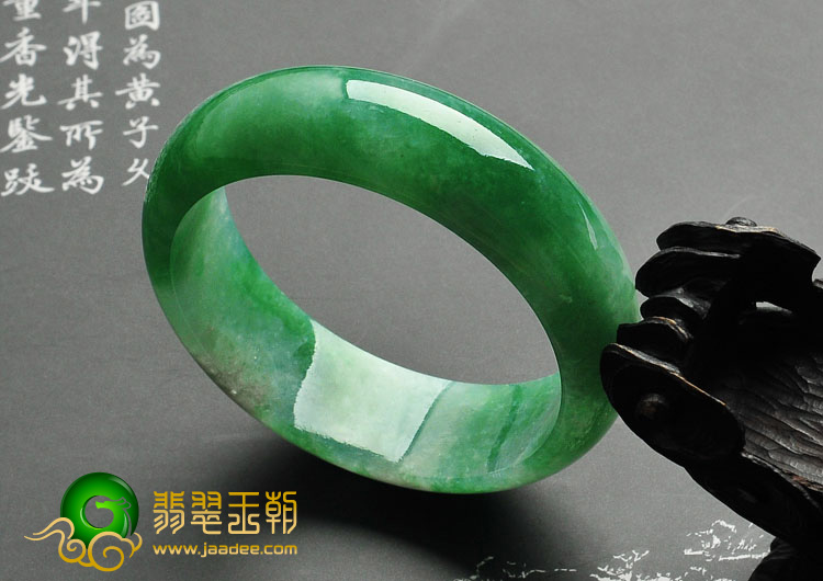 糯冰种翠绿满绿缅甸翡翠A货手镯（57.8mm）