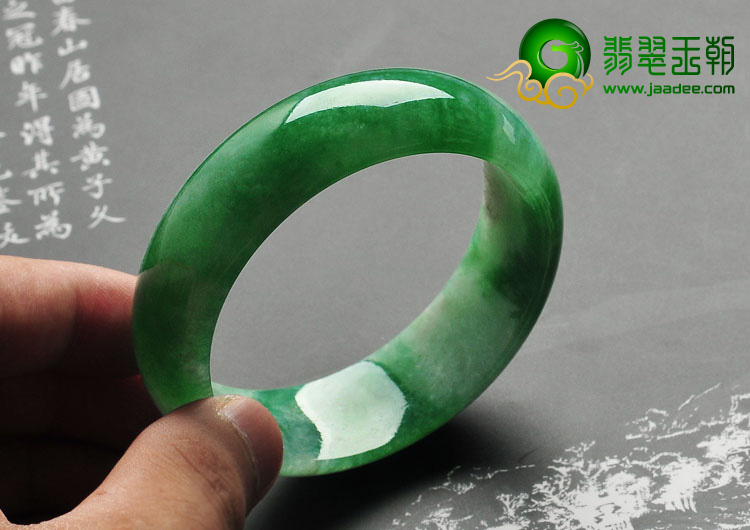 糯冰种翠绿满绿缅甸翡翠A货手镯（57.8mm）