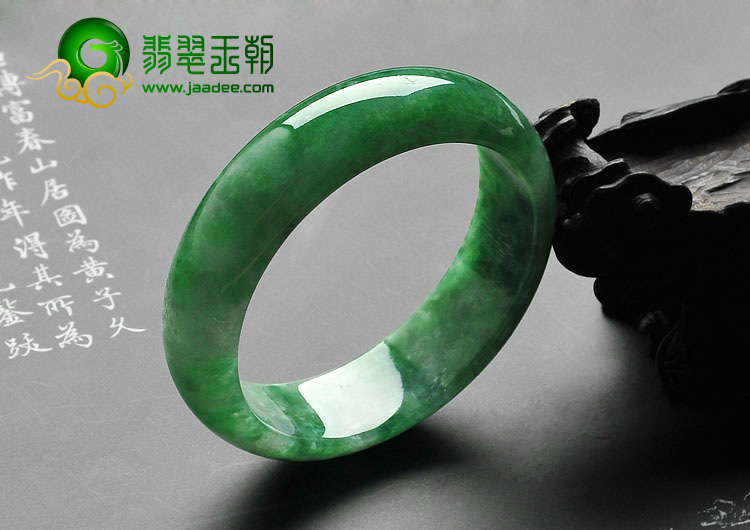 糯冰种翠色满绿缅甸翡翠A货手镯（57.9mm）