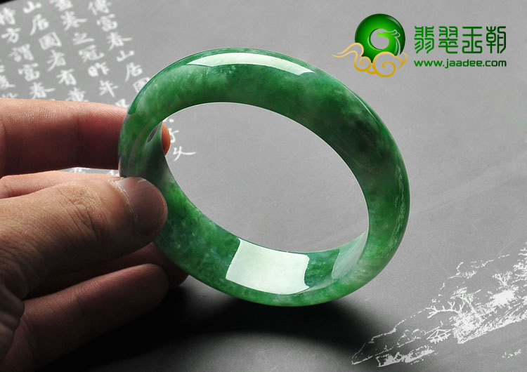 糯冰种翠色满绿缅甸翡翠A货手镯（57.9mm）