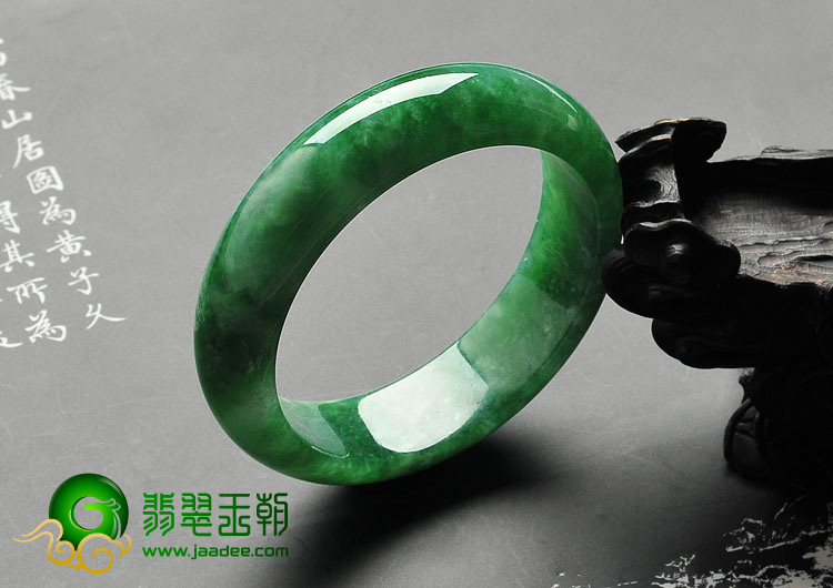 糯冰种翠绿浓绿缅甸翡翠A货手镯（56.3mm）