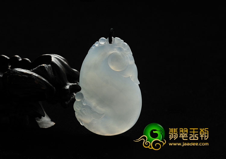 冰种晴水缅甸翡翠A货鱼龙挂件