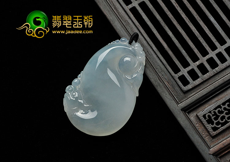 冰种晴水缅甸翡翠A货鱼龙挂件