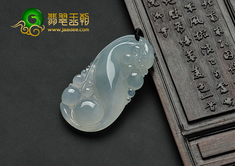 冰种晴水缅甸翡翠A货鱼龙挂件