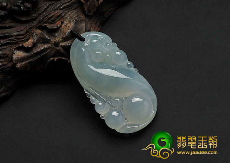 冰种晴水缅甸翡翠A货鱼龙挂件