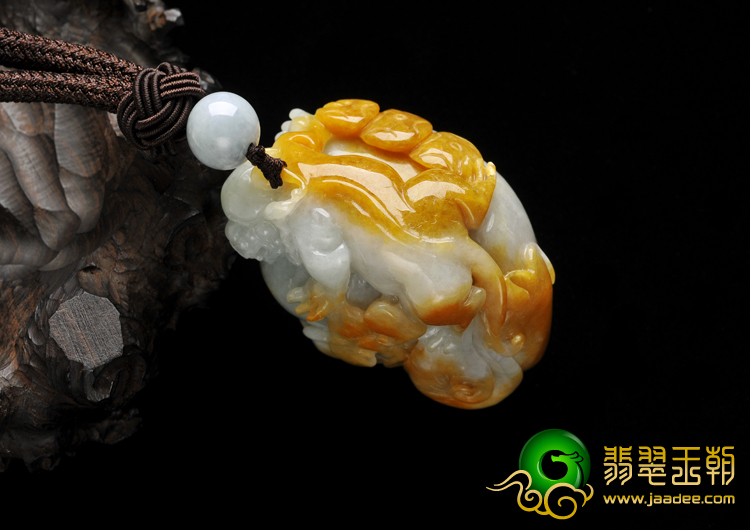 细糯种黄翡缅甸翡翠A货貔貅送福手玩件