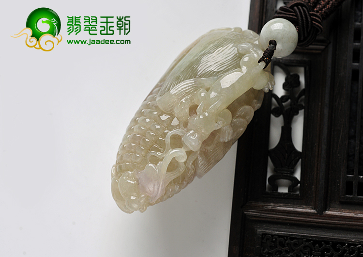 feicui糯冰种淡黄翡缅甸翡翠A货玉米手玩件