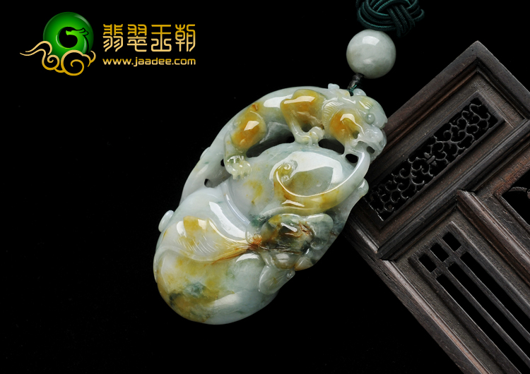 细糯种黄翡略飘花缅甸翡翠A货貔貅送福手玩件