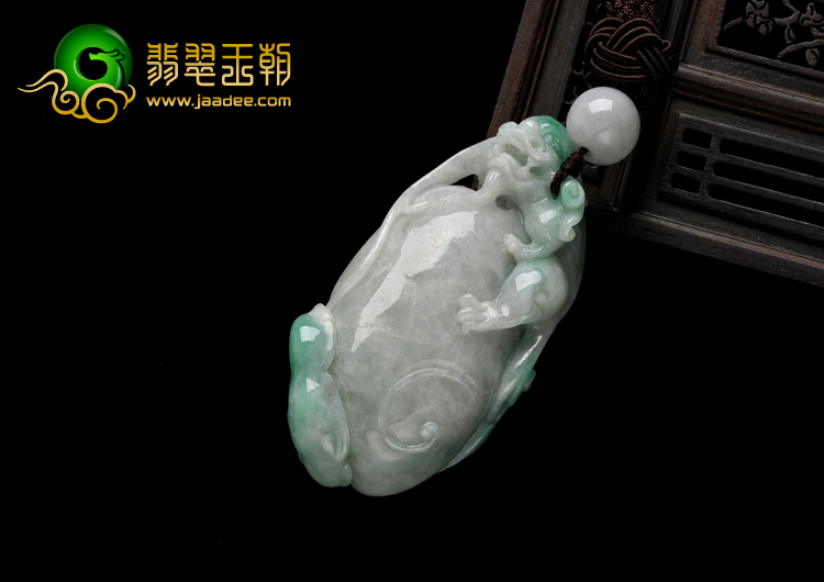 (超值推荐)细糯种翠色缅甸翡翠A货貔貅送福手玩件