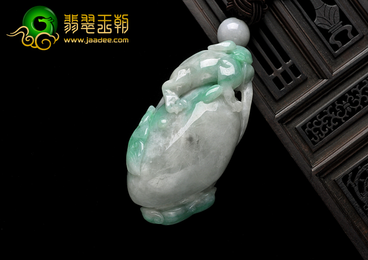 (超值推荐)细糯种翠色缅甸翡翠A货貔貅送福手玩件