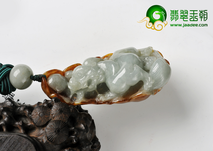 糯冰种褐红翡缅甸翡翠A货貔貅手玩件
