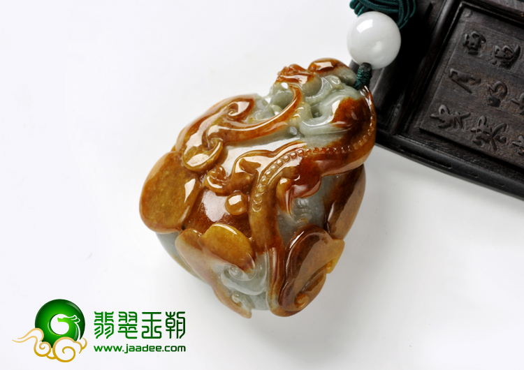 细糯种褐红翡缅甸翡翠A货飞龙手玩件