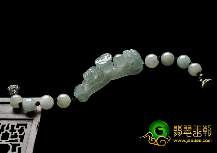 冰种晴水缅甸翡翠A货龙戏珠手链