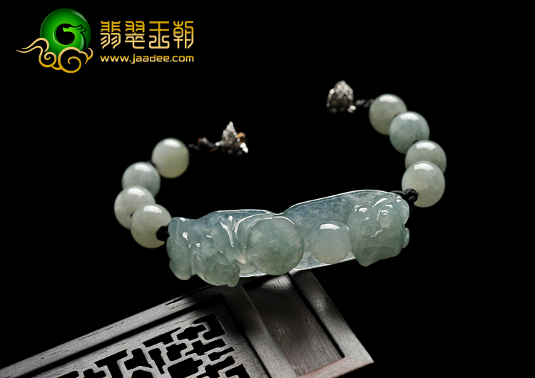 冰种晴水缅甸翡翠A货龙戏珠手链