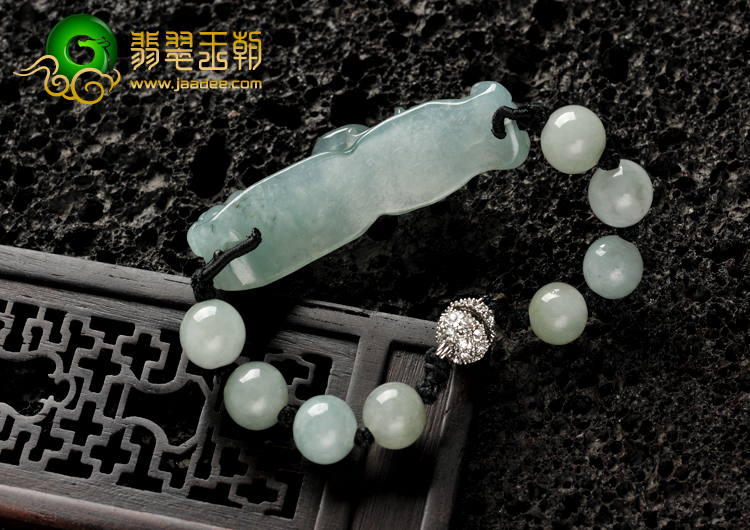 冰种晴水缅甸翡翠A货龙戏珠手链