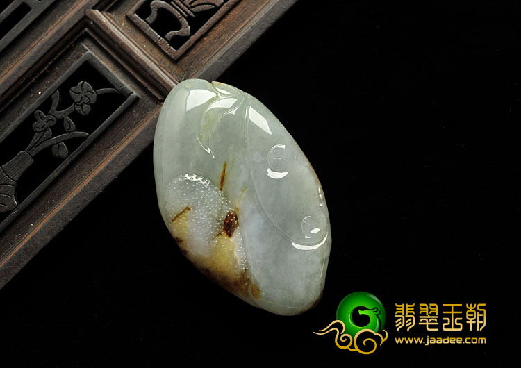 糯冰种褐红翡缅甸翡翠A货蝶恋花挂件